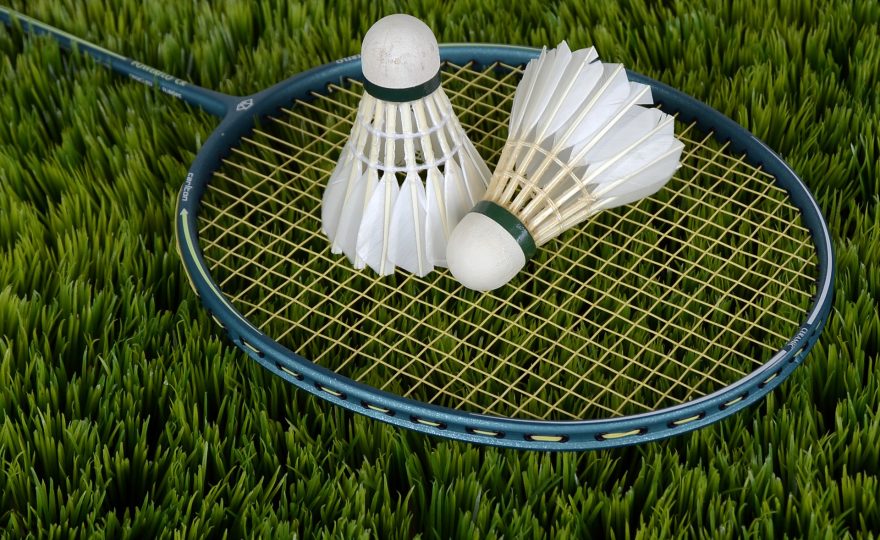 Comment jouer au badminton dans son jardin ?